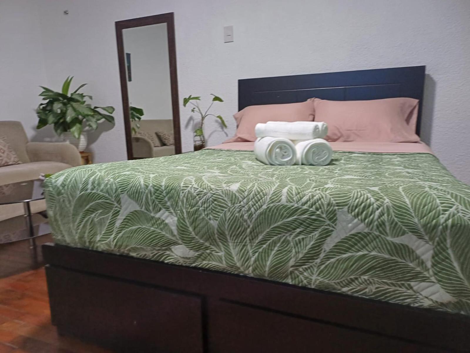 Green Love Lima Luaran gambar